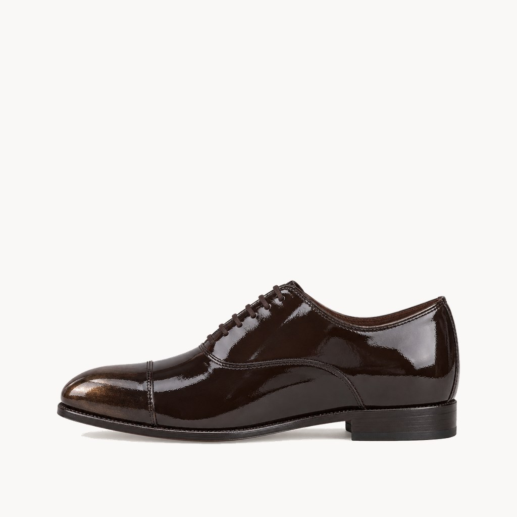 Young Oendo footwear collection